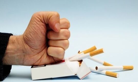 Quitting smoking prevents finger joint pain